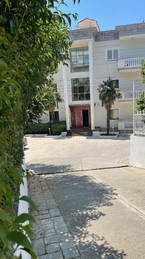 Aparthotel Aris