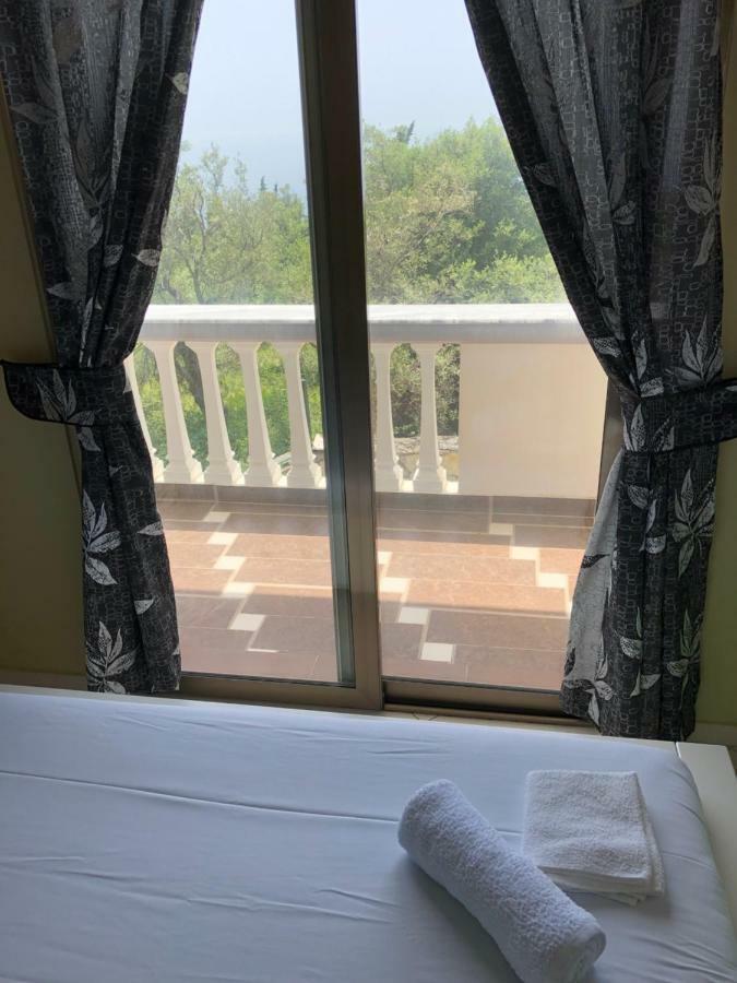 Aparthotel Aris Dhermi
